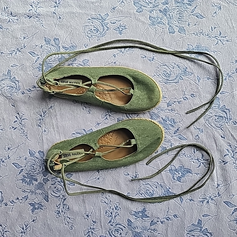 STEVE MADDEN PHEEBE ESPADRILLES BALLET FLATS. CANVAS OLIVE. SIZE 6